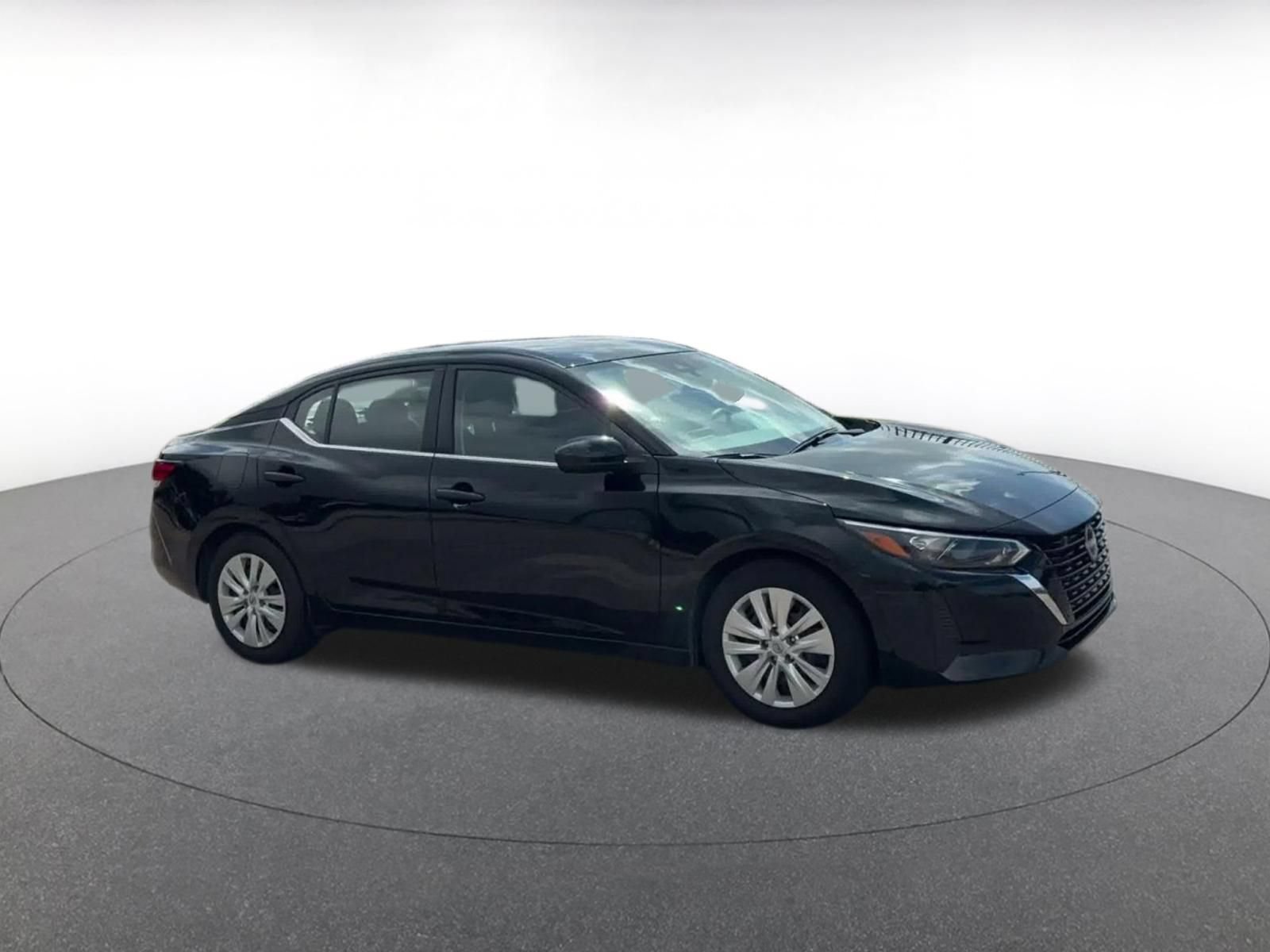 Used 2025 Nissan Sentra S FWD image 2