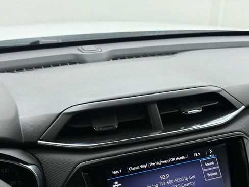 Used 2021 Chevrolet TrailBlazer LT w/ Premium Seating Package image 25