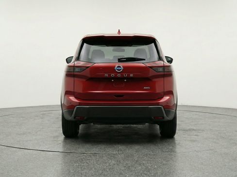 Used 2025 Nissan Rogue SV AWD/4WD image 7