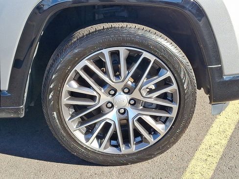 Certified 2022 Jeep Compass Limited w/ Elite Group image 8