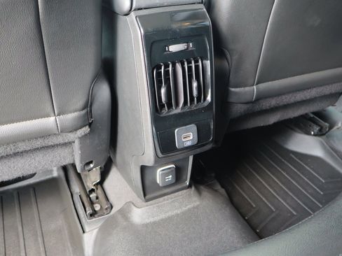 Used 2022 Jeep Compass Latitude image 27