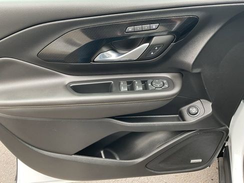 Used 2023 GMC Terrain AT4 w/ Infotainment Package II image 11