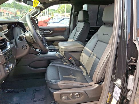 Used 2025 GMC Yukon Denali AWD/4WD image 10