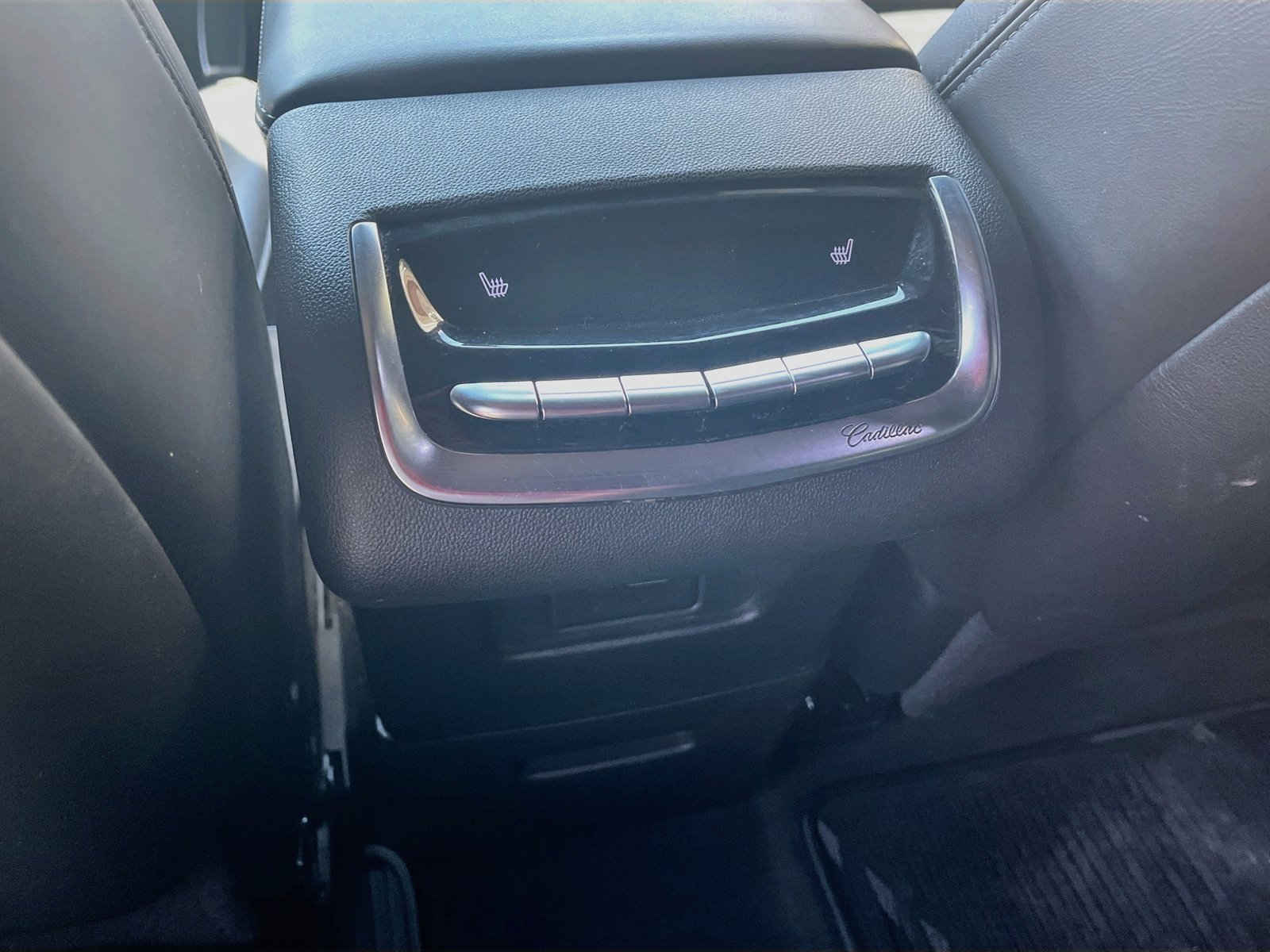 Used 2021 Cadillac XT6 Sport w/ Platinum Package AWD/4WD image 27
