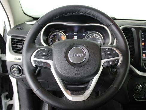 Used 2016 Jeep Cherokee Limited w/ Technology Group image 13