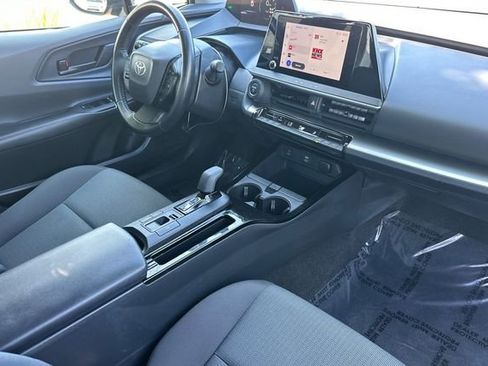 Used 2024 Toyota Prius LE image 18