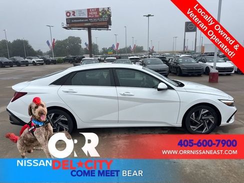 Used 2025 Hyundai Elantra SEL FWD image 6