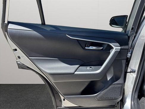 Used 2022 Toyota RAV4 XLE image 35