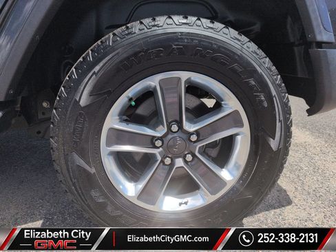Used 2020 Jeep Wrangler Unlimited Sahara AWD/4WD image 22