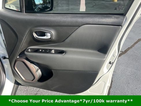 Certified 2023 Jeep Renegade Latitude image 19