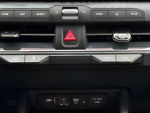 New 2025 Kia K4 GT-Line Turbo w/ GT-Line Sunroof Package FWD image 17