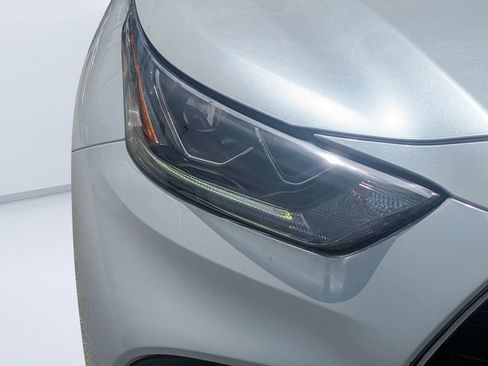 Used 2022 Toyota Highlander Limited FWD image 8