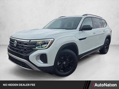 Used 2024 Volkswagen Atlas Peak Edition SE AWD/4WD image 1