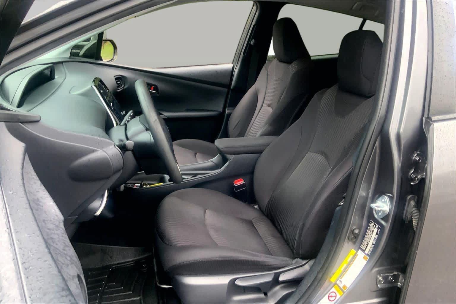 Used 2017 Toyota Prius Two FWD image 8