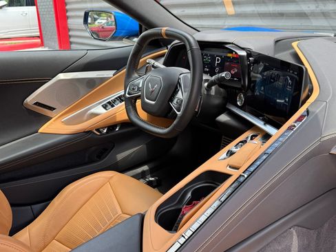 Used 2024 Chevrolet Corvette Stingray Preferred Conv w/ Battery Protection Package RWD image 39