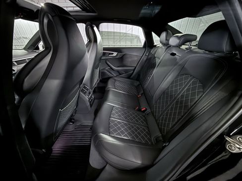 Used 2019 Audi S4 Prestige w/ Prestige Package image 23