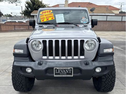 Used 2018 Jeep Wrangler Unlimited Sport S AWD/4WD image 2