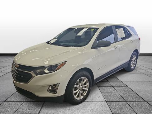 Used 2020 Chevrolet Equinox LS FWD image 1