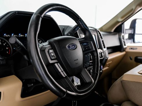 Used 2017 Ford F150 XLT w/ Equipment Group 302A Luxury image 13