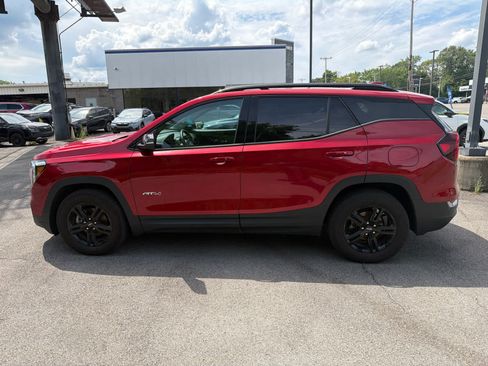 Used 2023 GMC Terrain AT4 AWD/4WD image 13