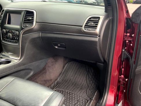 Used 2018 Jeep Grand Cherokee Limited image 16