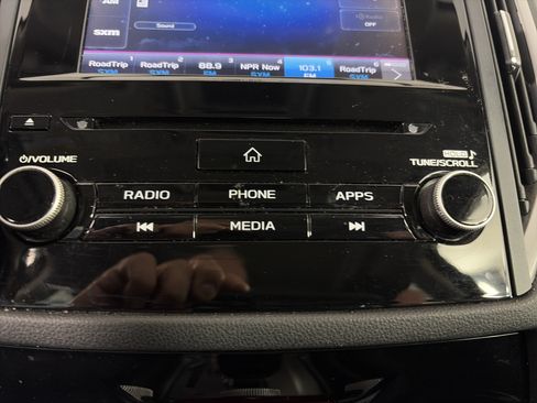 Used 2020 Subaru Forester Premium AWD/4WD image 23