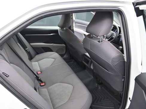 Used 2022 Toyota Camry LE FWD image 23