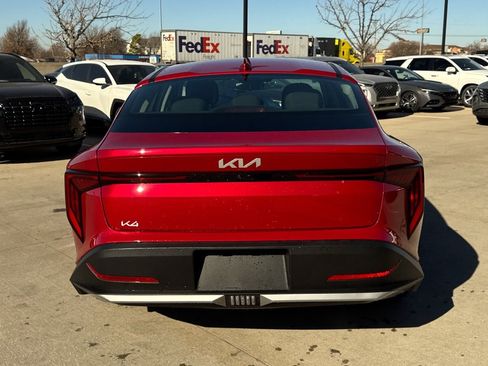 Used 2025 Kia K4 LXS image 5