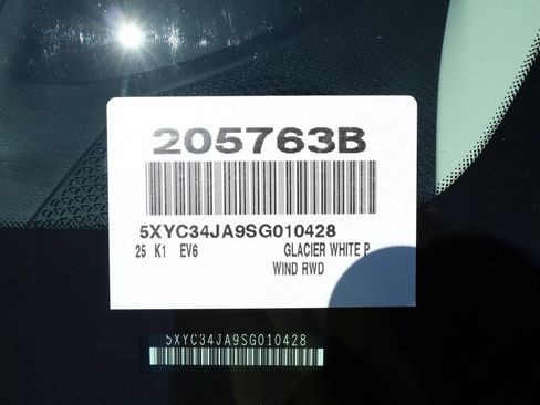 Used 2025 Kia EV6 Wind RWD image 39
