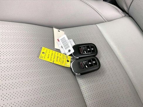 Certified 2025 Honda Civic Sport Touring image 14