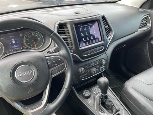 Used 2021 Jeep Cherokee Latitude Lux w/ Comfort/Convenience Group AWD/4WD image 25