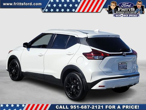 Used 2023 Nissan Kicks SV FWD image 3