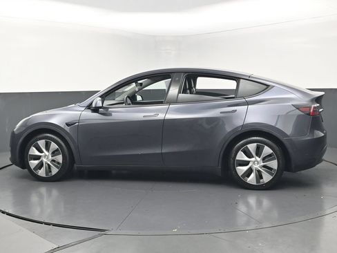Used 2022 Tesla Model Y Long Range AWD/4WD image 7