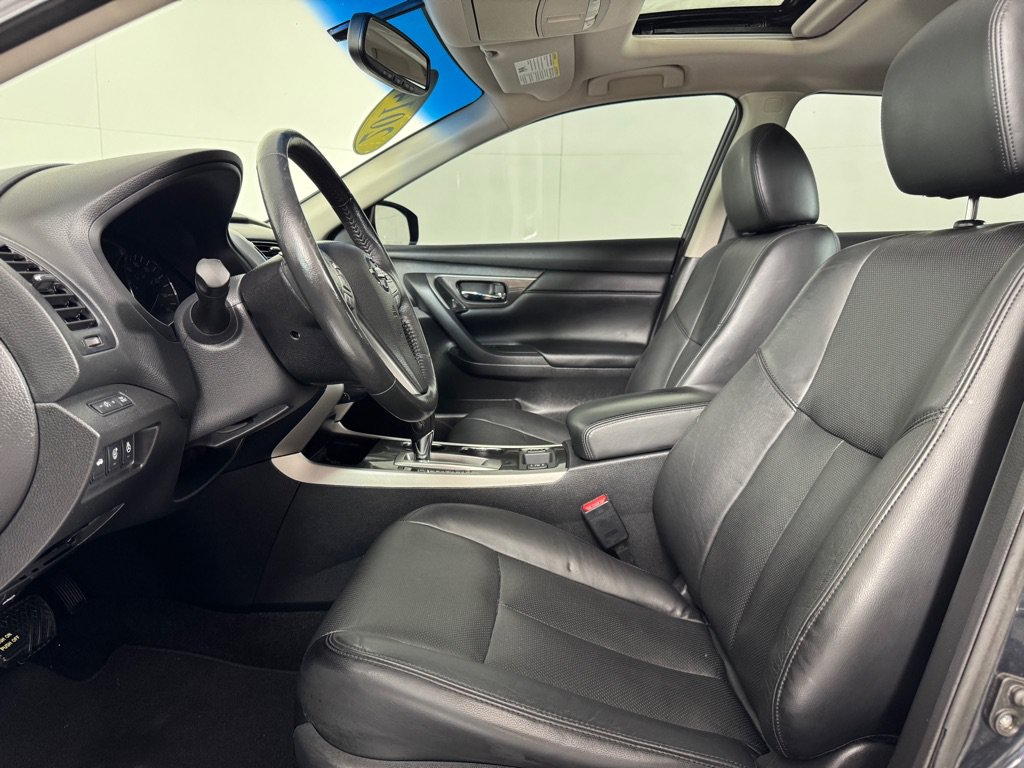 Used 2014 Nissan Altima 2.5 SL w/ Technology Package FWD image 10