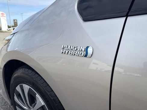 Certified 2020 Toyota Prius Prime Limited FWD image 7