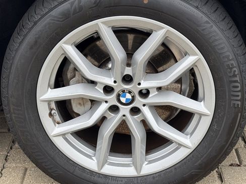 Used 2023 BMW X5 xDrive40i w/ Premium Package image 10