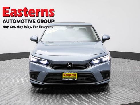 Used 2024 Honda Civic Touring image 2