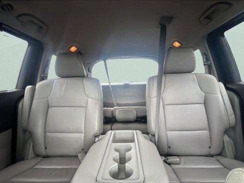 Used 2012 Honda Odyssey Touring image 19
