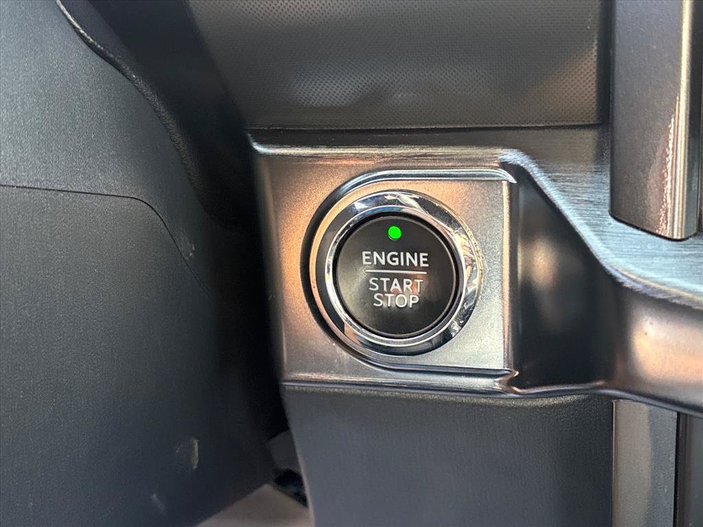 Used 2022 Ford F150 Lariat w/ Equipment Group 502A High AWD/4WD image 37