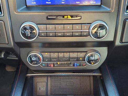 Used 2021 Ford Expedition Limited AWD/4WD image 35