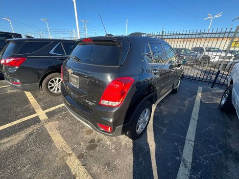 Used 2020 Chevrolet Trax LT w/ LT Convenience Package image 4
