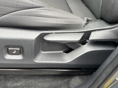 Used 2024 Toyota Tacoma SR image 19