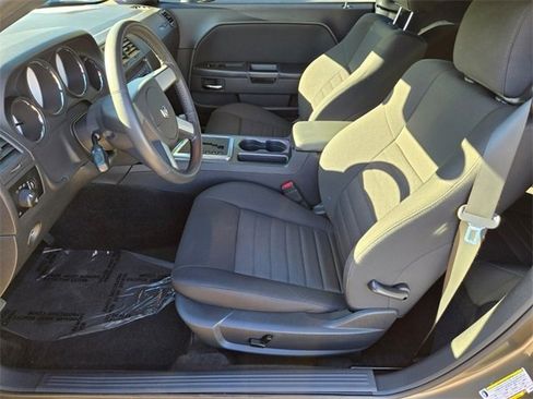 Used 2009 Dodge Challenger R/T image 14