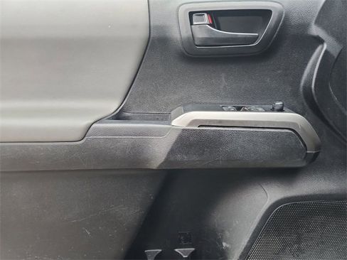 Used 2022 Toyota Tacoma SR5 image 19