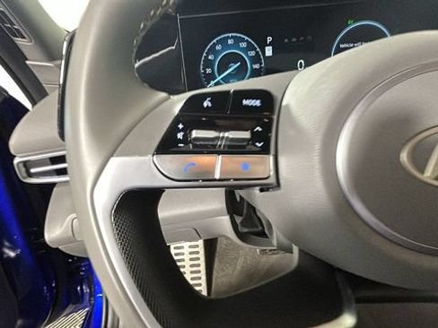 Certified 2025 Hyundai Elantra SEL FWD image 15