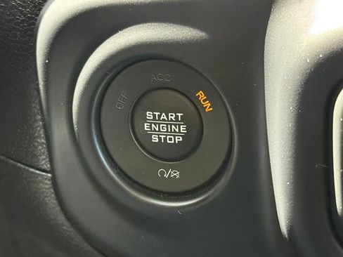 Used 2019 Jeep Wrangler Unlimited Sport S AWD/4WD image 30