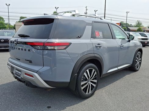 Certified 2023 Nissan Pathfinder Platinum w/ Black Appearance Package image 7