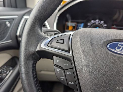 Used 2019 Ford Edge Titanium w/ Cold Weather Package image 12