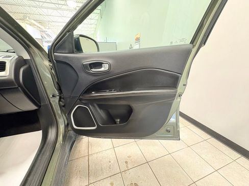 Used 2017 Jeep Compass Sport w/ Cold Weather Group image 15