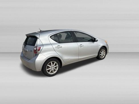 Used 2013 Toyota Prius C Three FWD image 3